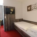 Stadthotel Miya Hotel