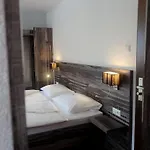 Stadthotel Miya