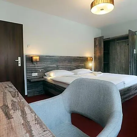 Hotel Stadthotel Miya 3*
