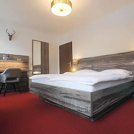 Stadthotel Miya 3*