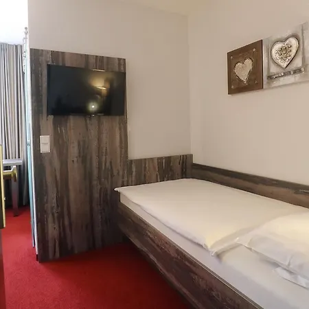 Stadthotel Miya Hotel