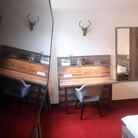 Stadthotel Miya 3*